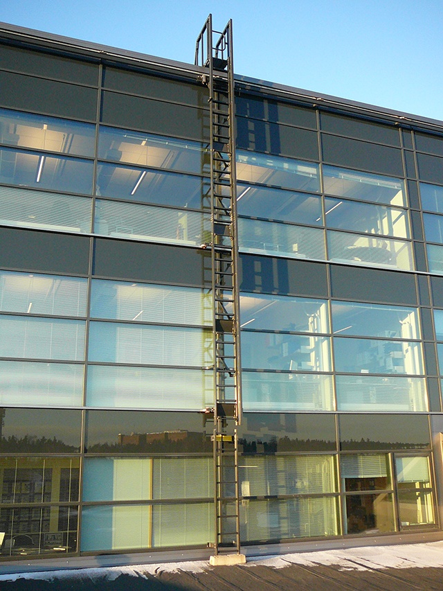Rostek Traversing Ladder